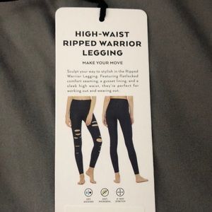 NWT Warrior Slash Legging